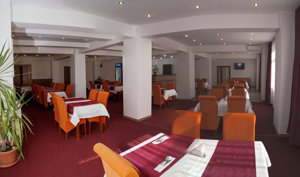 Hotel Otopeni Exteriér fotografie