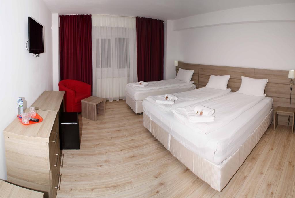 Hotel Otopeni Pokoj fotografie